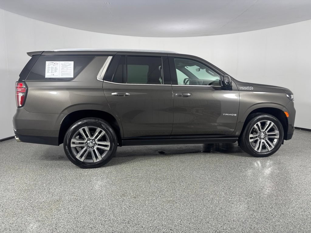 Used 2021 Chevrolet Tahoe High Country w/ Premium Package AWD/4WD image 16