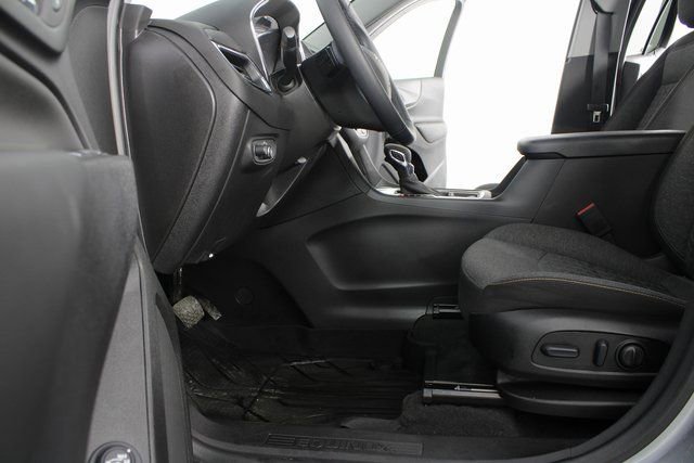 Used 2024 Chevrolet Equinox LT image 16