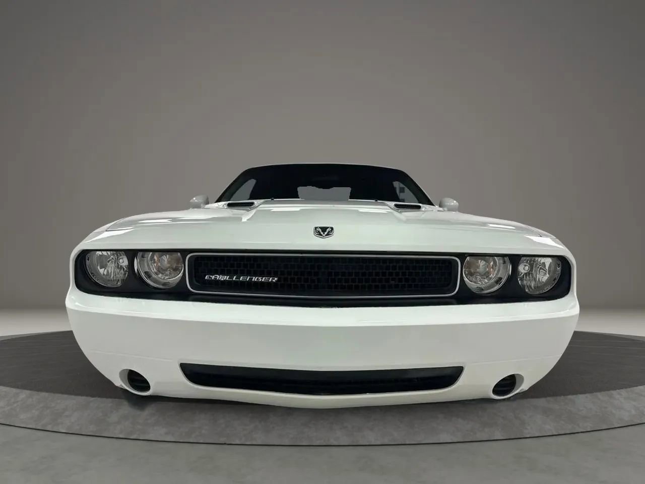 Used 2014 Dodge Challenger SXT w/ Sound Group RWD image 7
