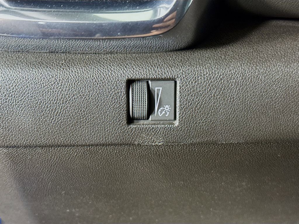 Used 2023 GMC Canyon Elevation w/ Convenience Package image 10