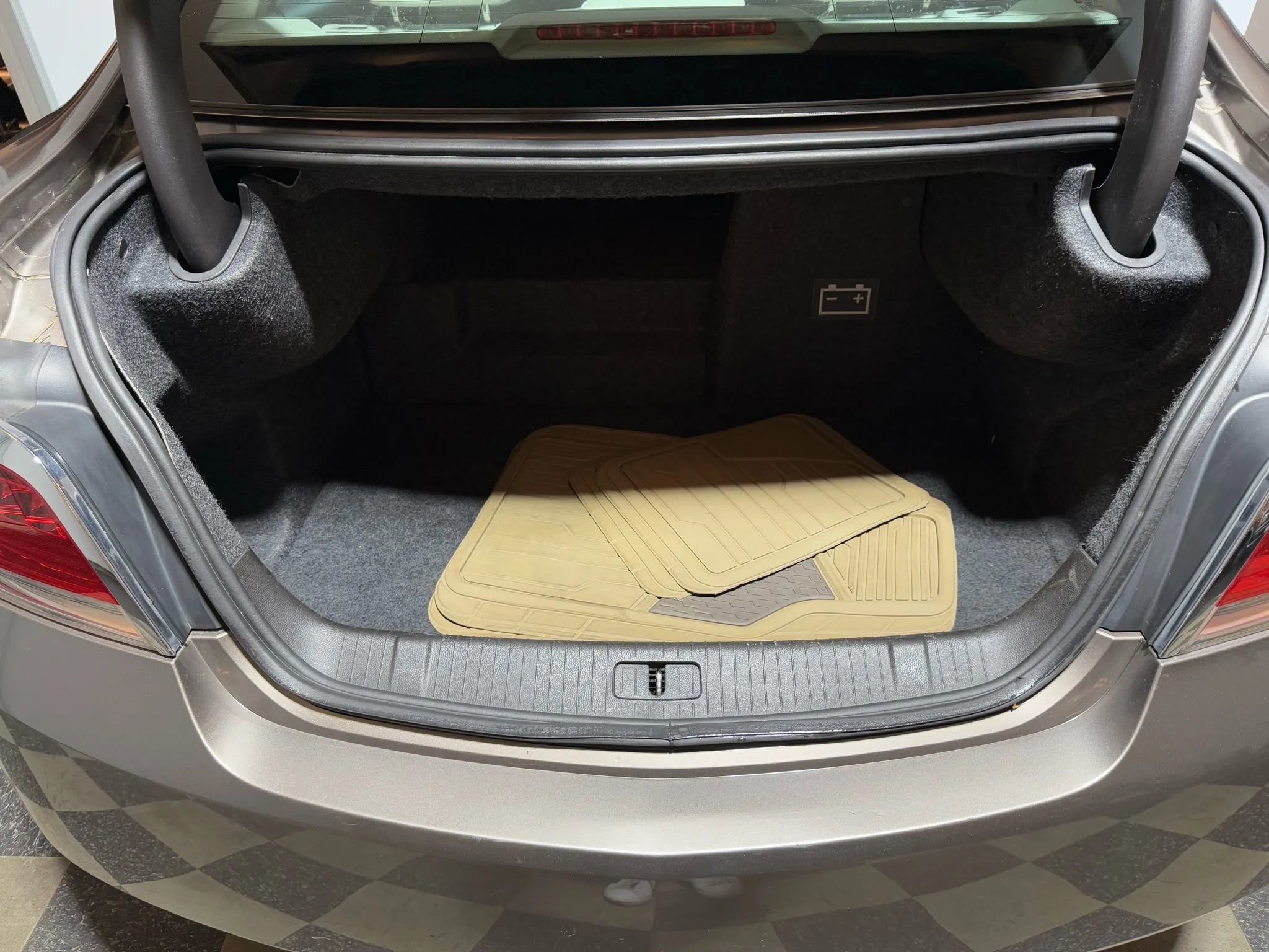 Used 2012 Buick LaCrosse image 12