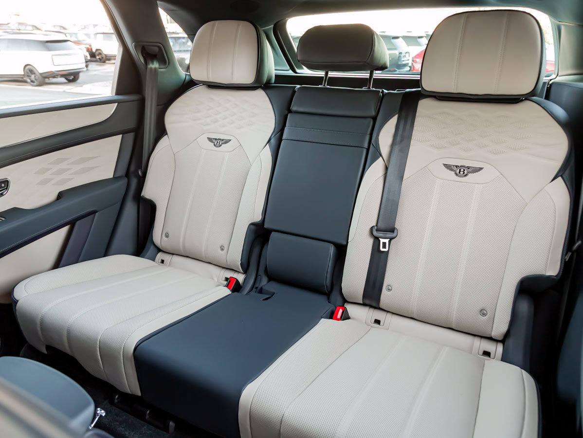 New 2027 Bentley Bentayga AWD/4WD image 34