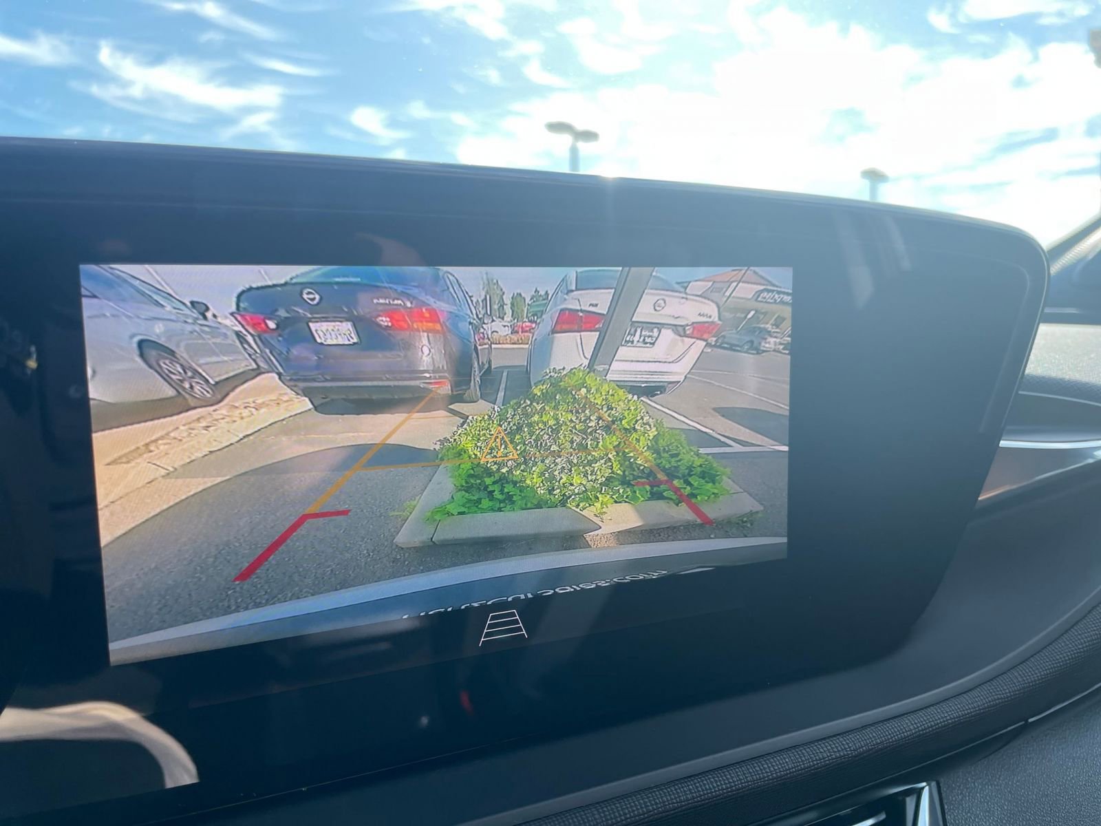 Used 2025 Buick Envista Preferred image 23