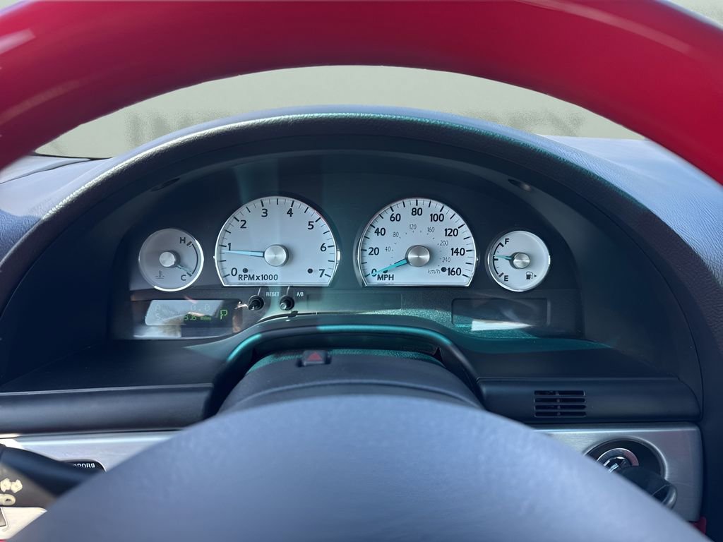 Used 2003 Ford Thunderbird Deluxe image 17