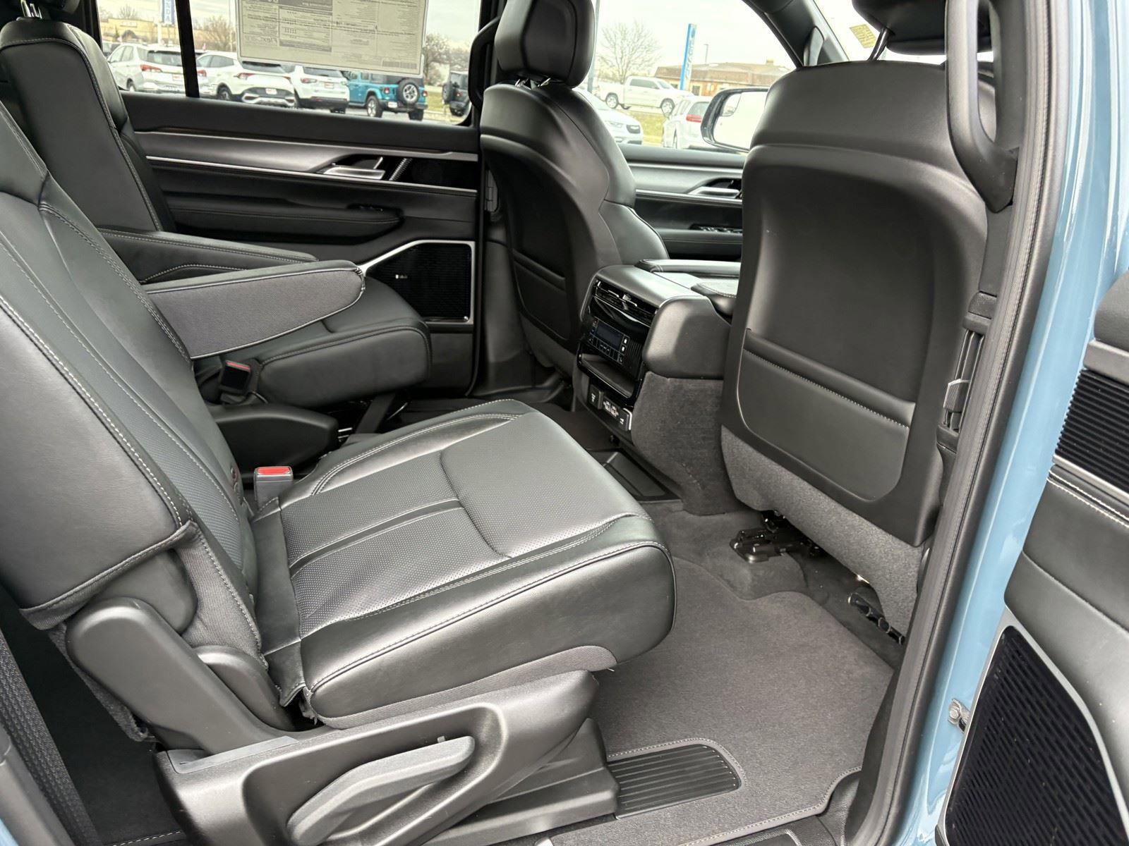 New 2026 Jeep Grand Wagoneer L Limited image 12