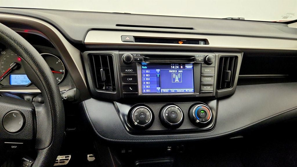 Used 2016 Toyota RAV4 LE FWD image 17