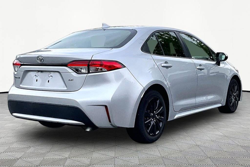 Used 2020 Toyota Corolla LE FWD image 5