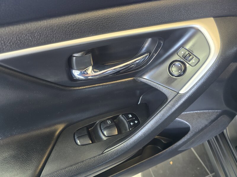 Used 2018 Nissan Altima 2.5 S w/ S Convenience Package image 17
