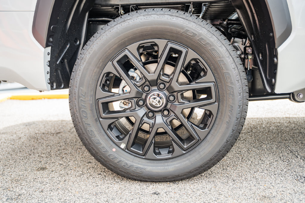 New 2026 Toyota Tundra Limited AWD/4WD image 15
