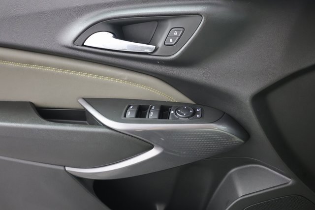 Used 2024 Chevrolet Trax ACTIV w/ Sunroof Package image 22