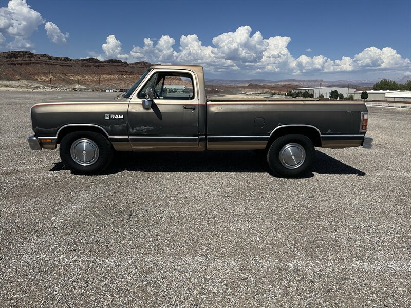 Used 1990 Dodge D/W Truck 250 RWD image 5
