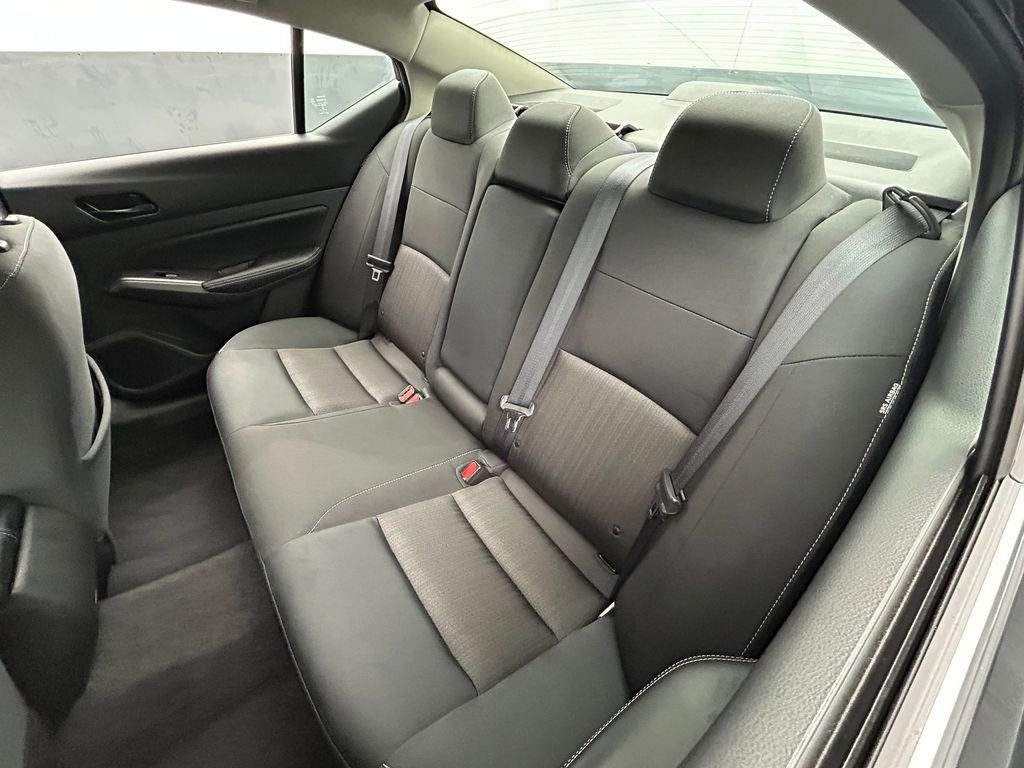 Used 2024 Nissan Altima 2.5 SV image 34