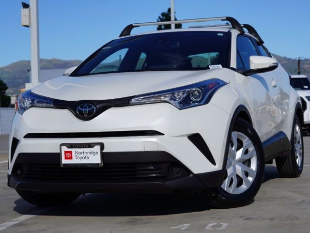 Used 2019 Toyota C-HR LE image 2