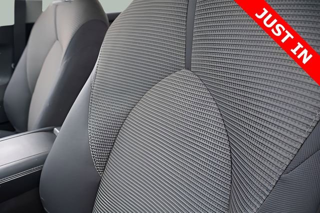 Used 2023 Toyota Highlander LE image 16