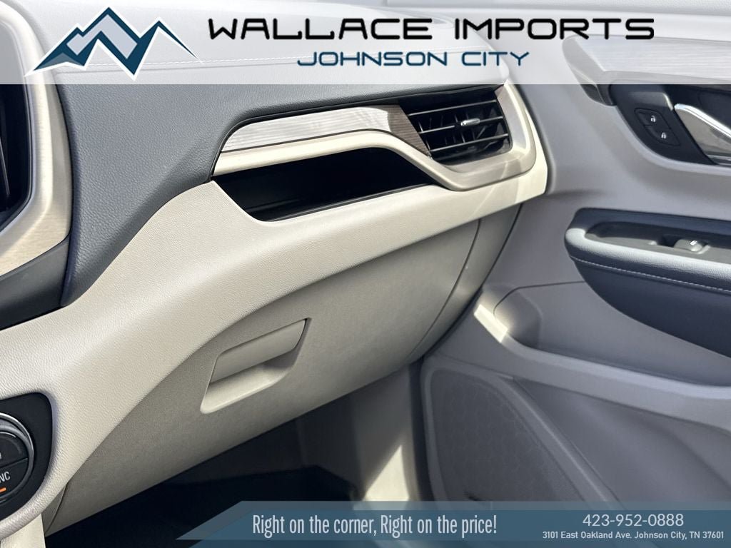Used 2024 GMC Terrain Denali w/ Black Diamond Edition AWD/4WD image 21