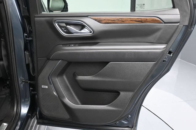 Used 2021 Chevrolet Tahoe Premier w/ Premium Package RWD image 13