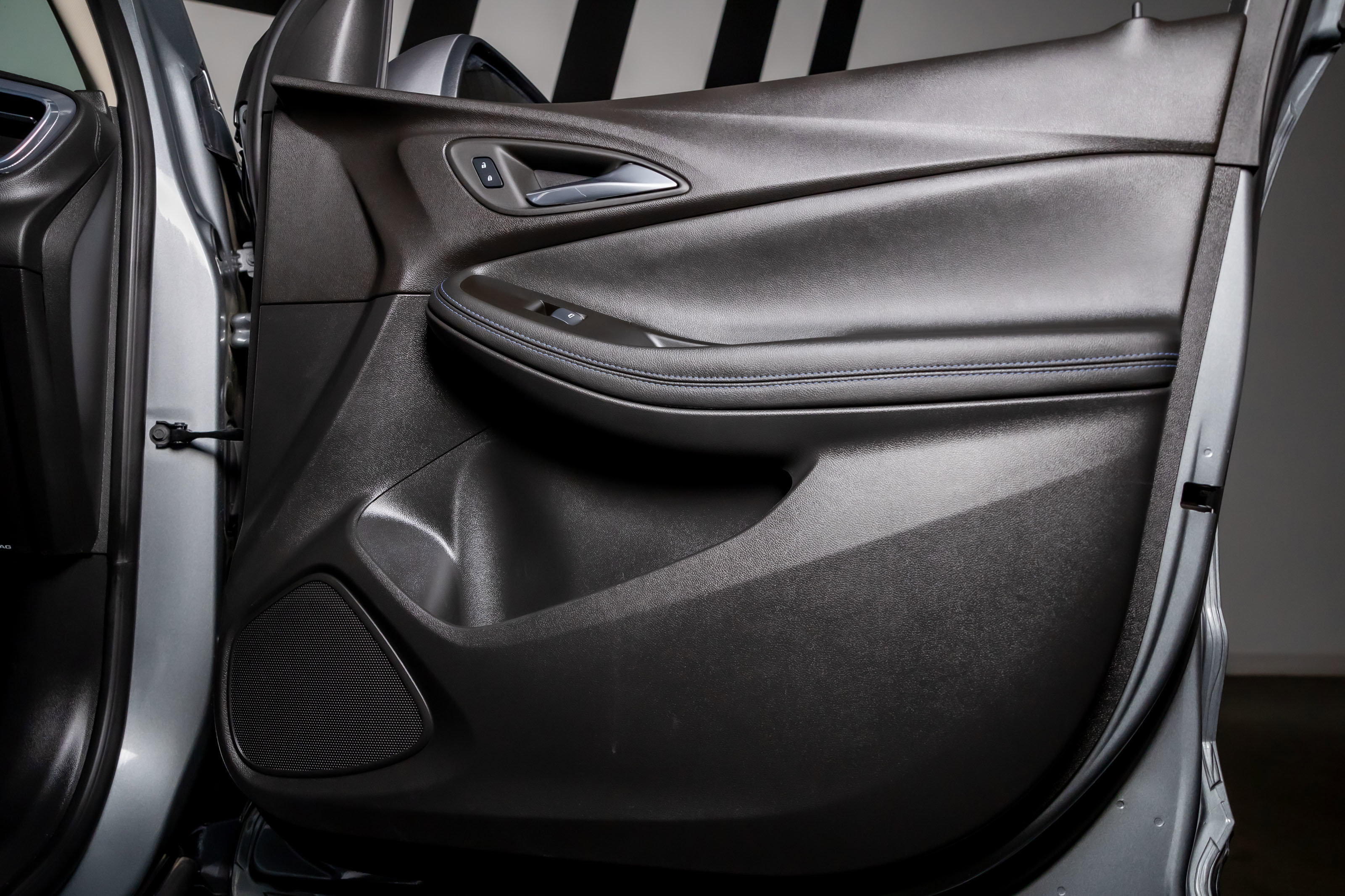 Used 2025 Buick Encore GX Sport Touring image 39