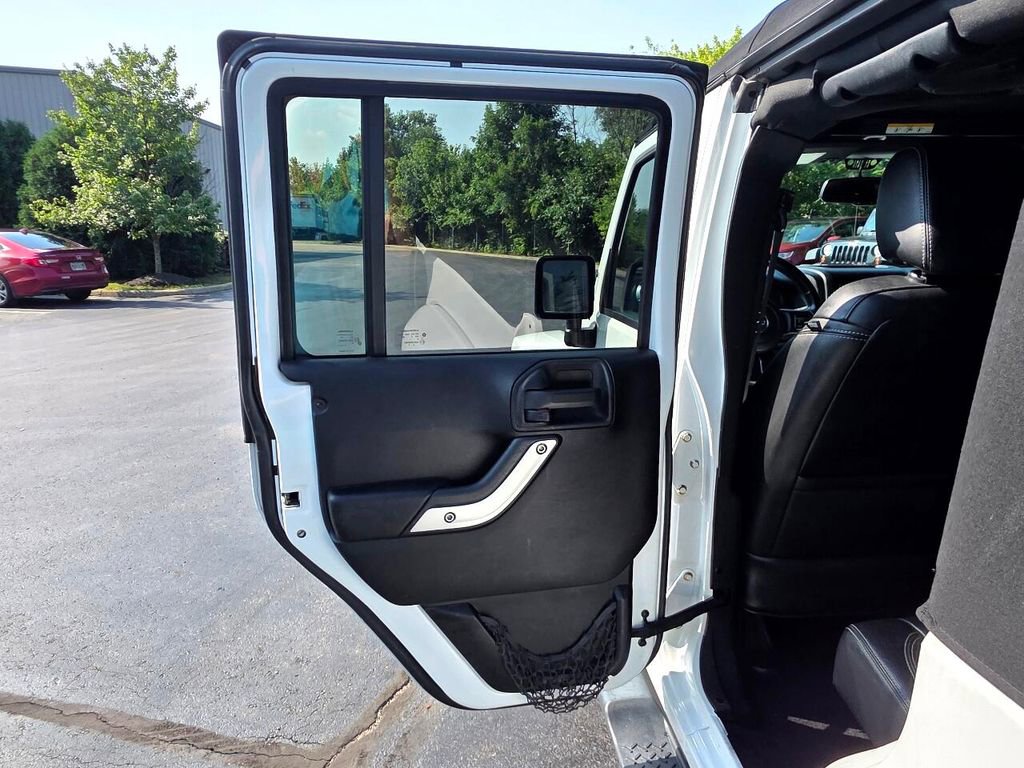 Used 2014 Jeep Wrangler Unlimited Sahara w/ Dual Top Group image 28