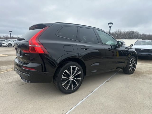 Certified 2023 Volvo XC60 B5 Plus w/ Climate Package image 9