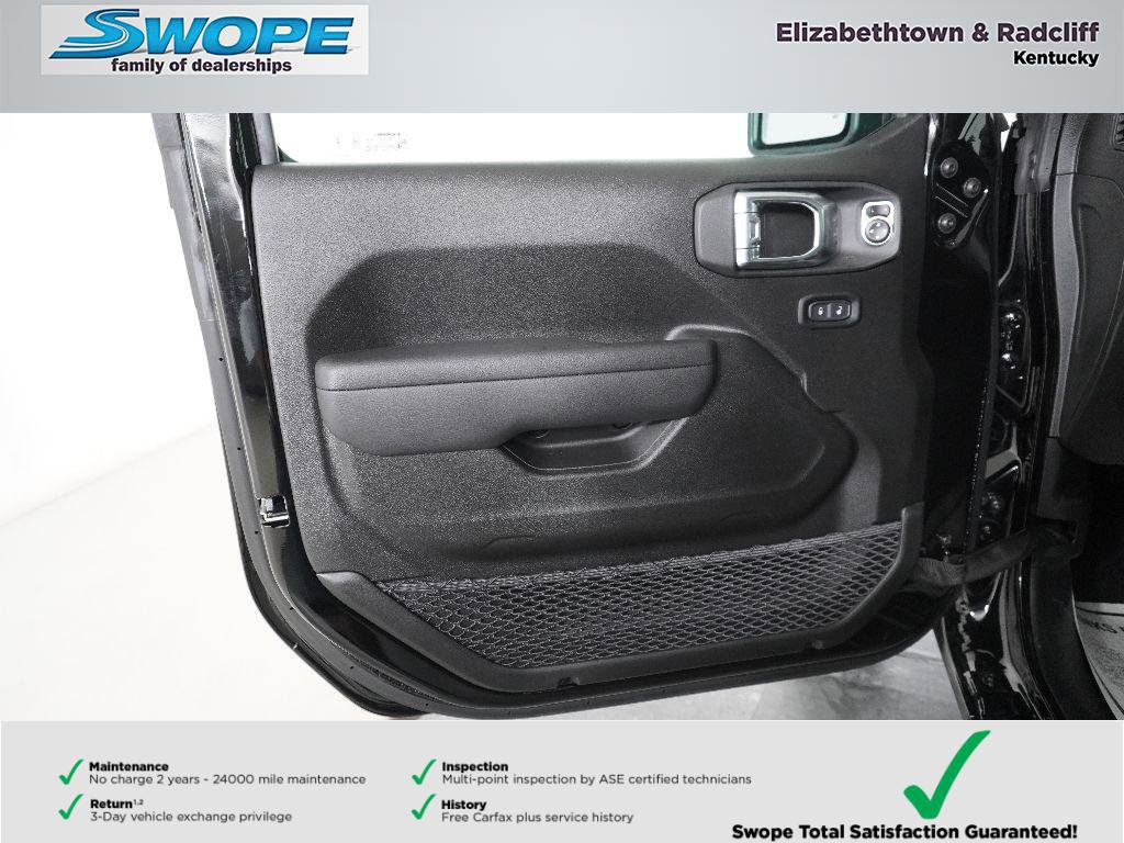 New 2025 Jeep Gladiator Sport image 13