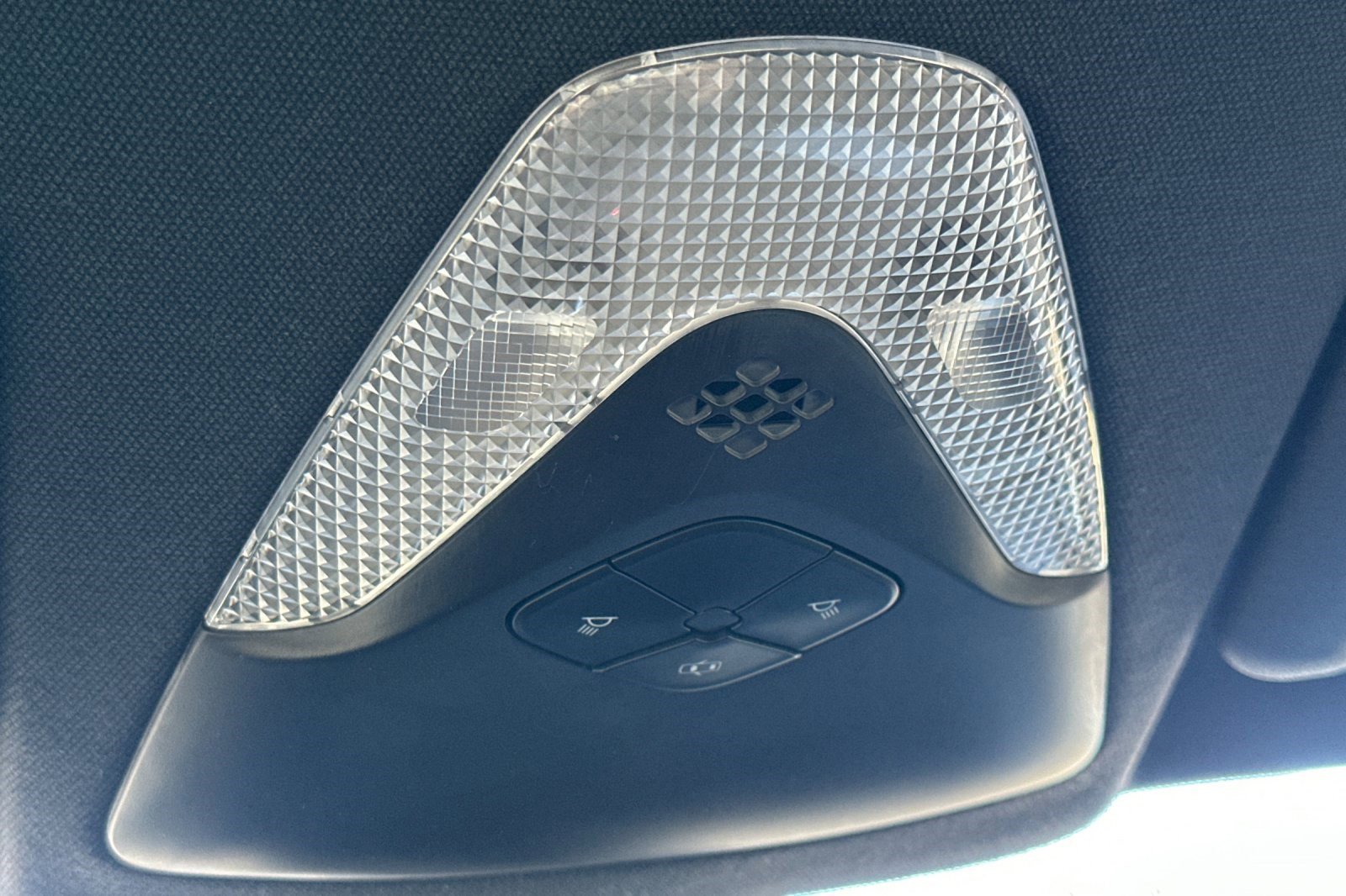 Used 2019 Toyota C-HR XLE image 22