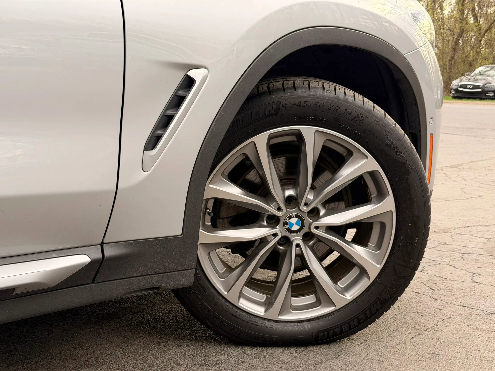 Used 2019 BMW X3 xDrive30i w/ Executive Package AWD/4WD image 8