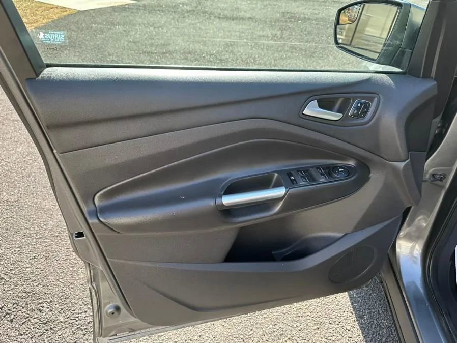 Used 2014 Ford Escape Titanium image 22