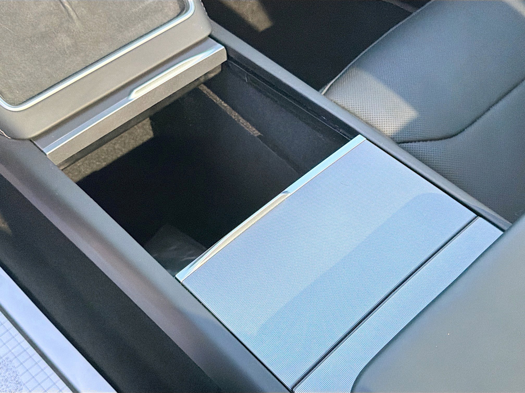 Used 2026 Tesla Model Y 2WD image 28