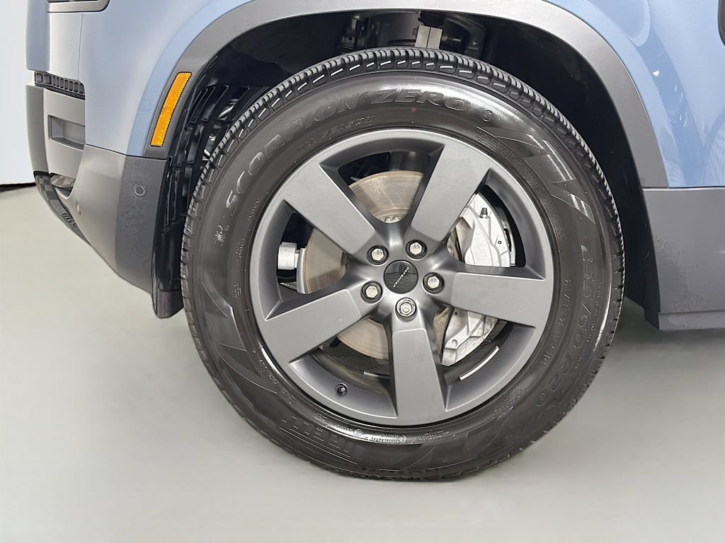 Used 2026 Land Rover Defender 110 S AWD/4WD image 33