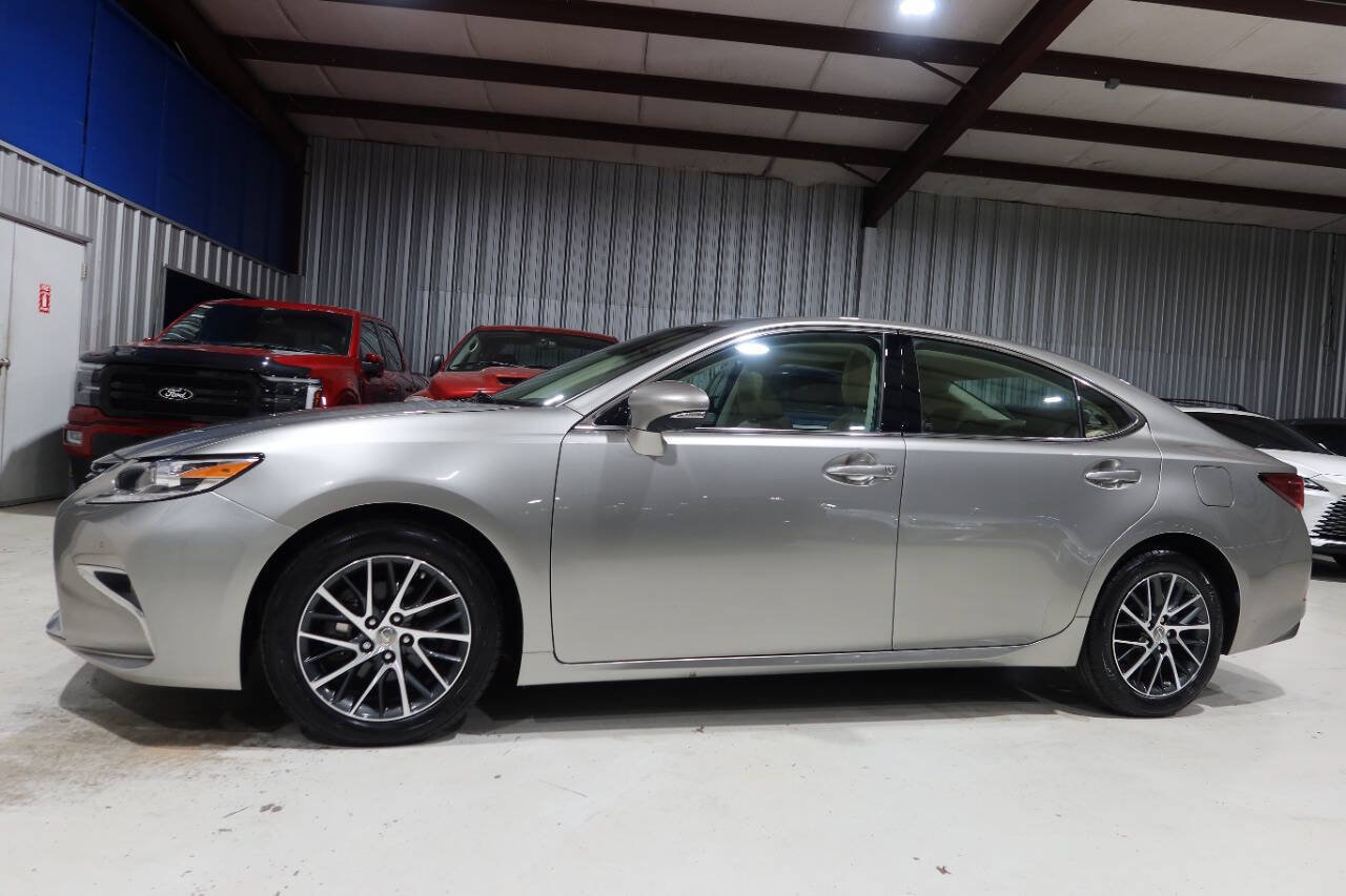Used 2018 Lexus ES 350 w/ Luxury Package w/Wood Trim FWD image 1