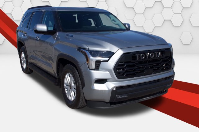 Used 2024 Toyota Sequoia SR5 w/ SR5 Premium Package AWD/4WD image 8