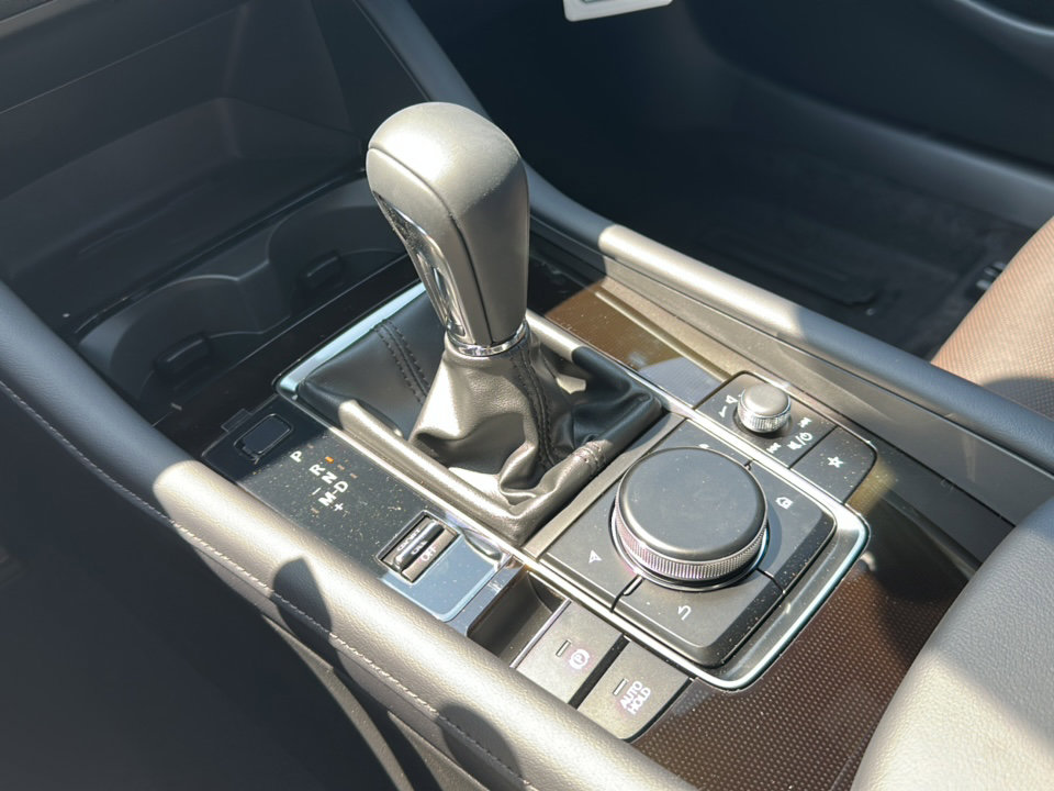 New 2025 MAZDA MAZDA3 Hatchback w/Premium Plus Pkg image 24