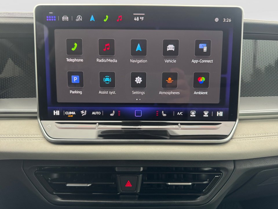 Certified 2025 Volkswagen Tiguan SE image 21