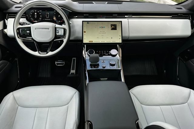 Used 2023 Land Rover Range Rover Sport First Edition image 12
