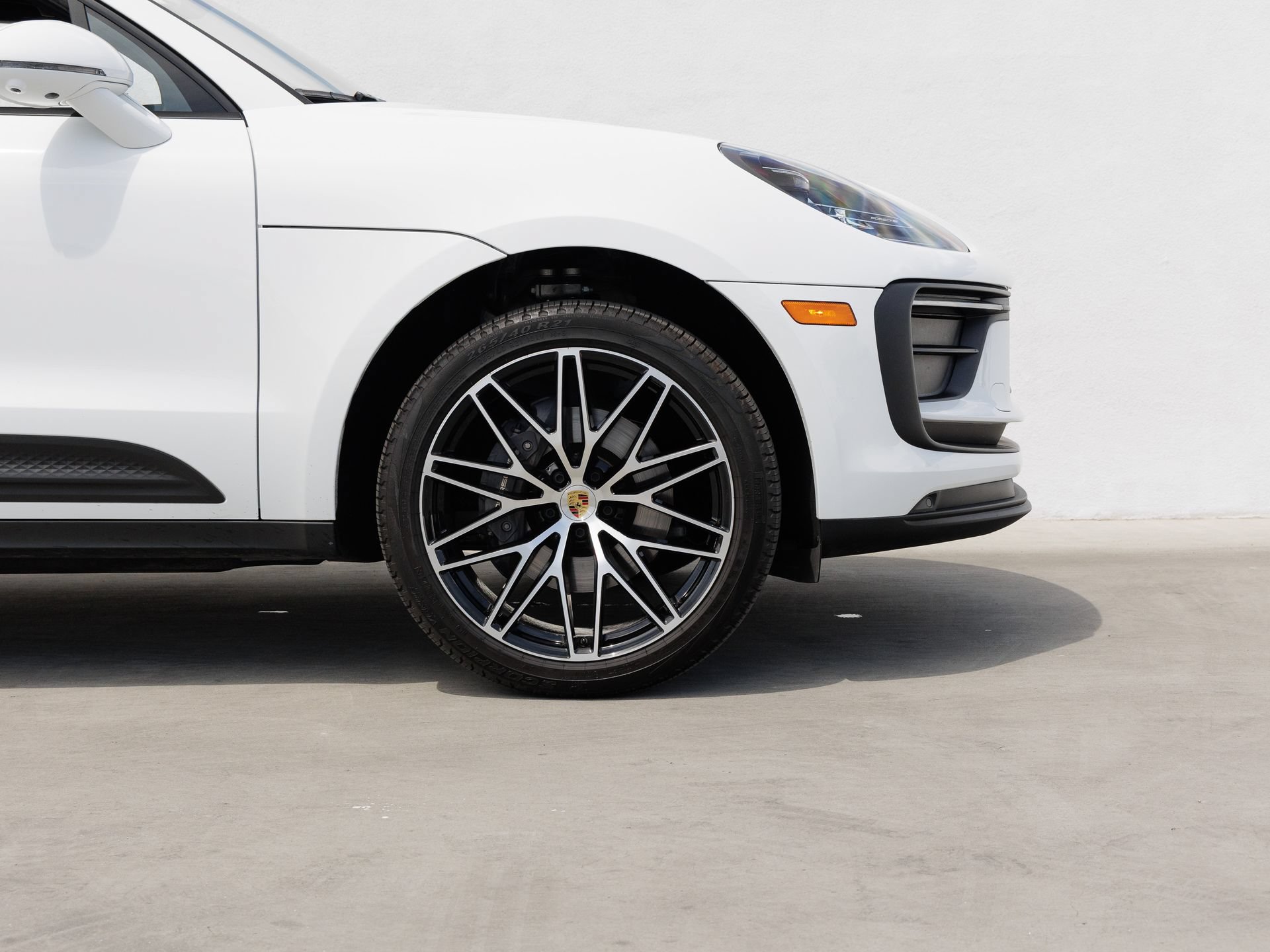 Certified 2026 Porsche Macan AWD/4WD image 11