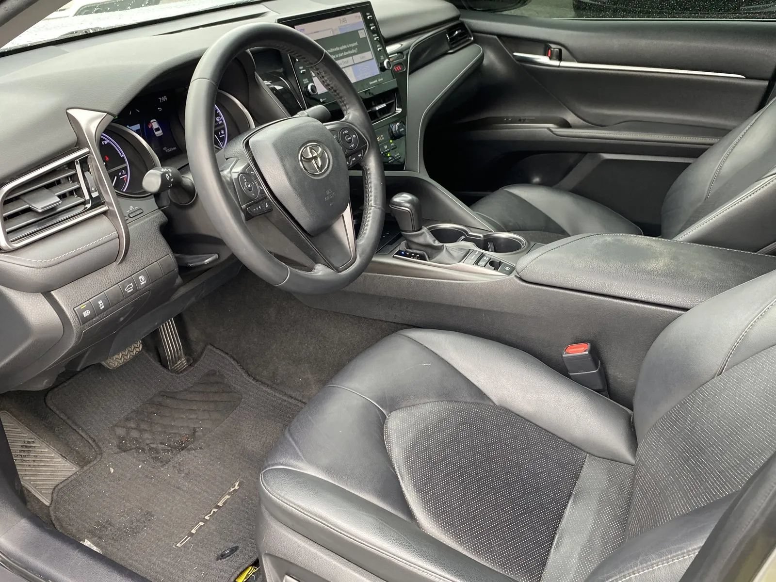 Used 2022 Toyota Camry XSE w/ Navigation Upgrade Package FWD image 10