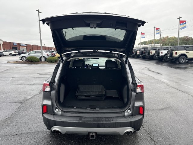 Used 2022 Ford Escape Titanium w/ Class II Trailer Tow Package AWD/4WD image 29