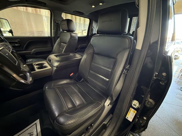 Certified 2019 GMC Sierra 2500 Denali w/ Duramax Plus Package AWD/4WD image 11