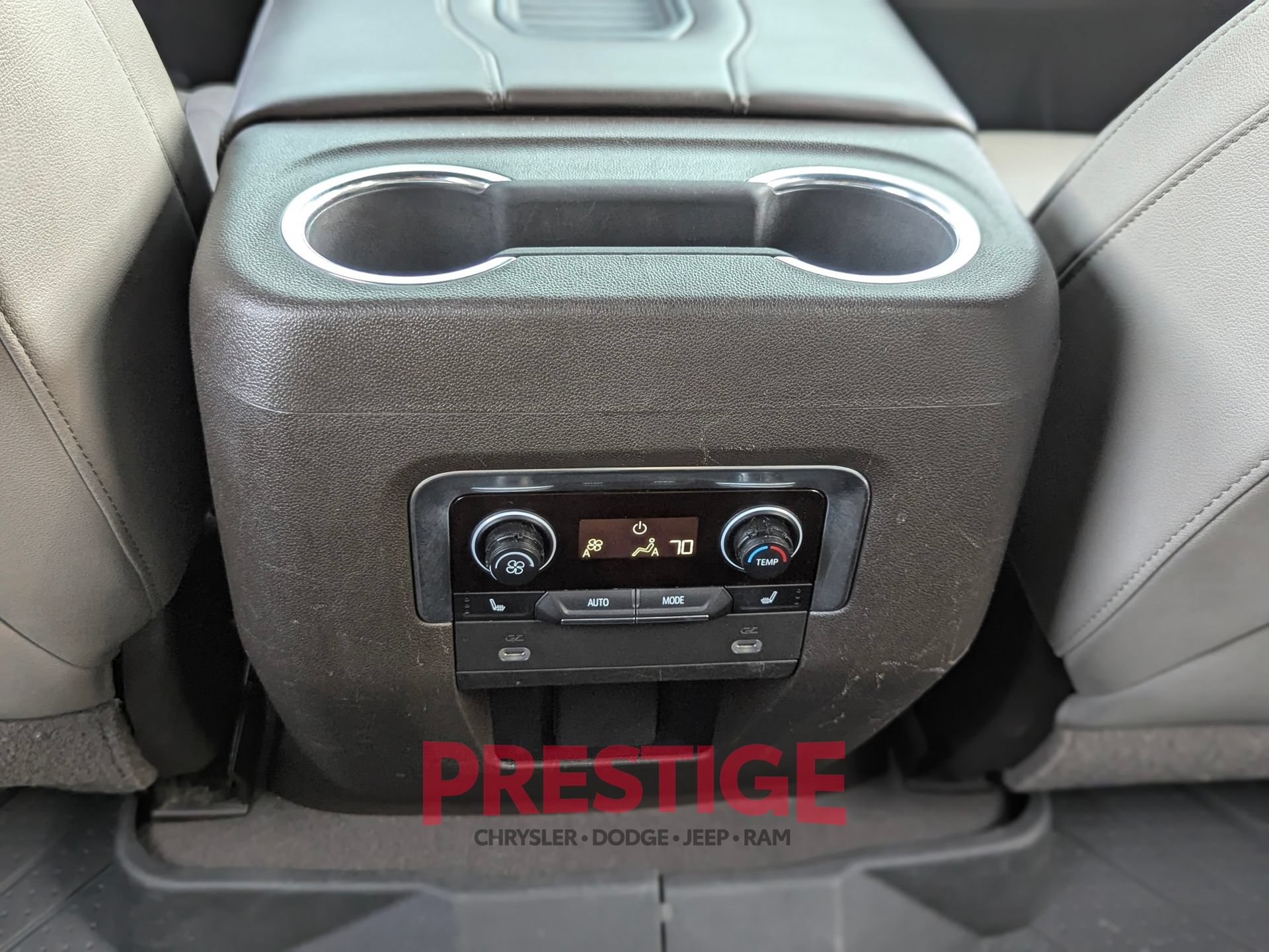 Used 2021 Chevrolet Suburban Z71 w/ Z71 Off-Road Package AWD/4WD image 35