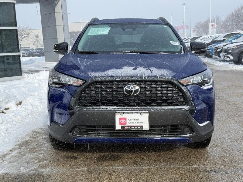 Used 2025 Toyota Corolla Cross LE image 8
