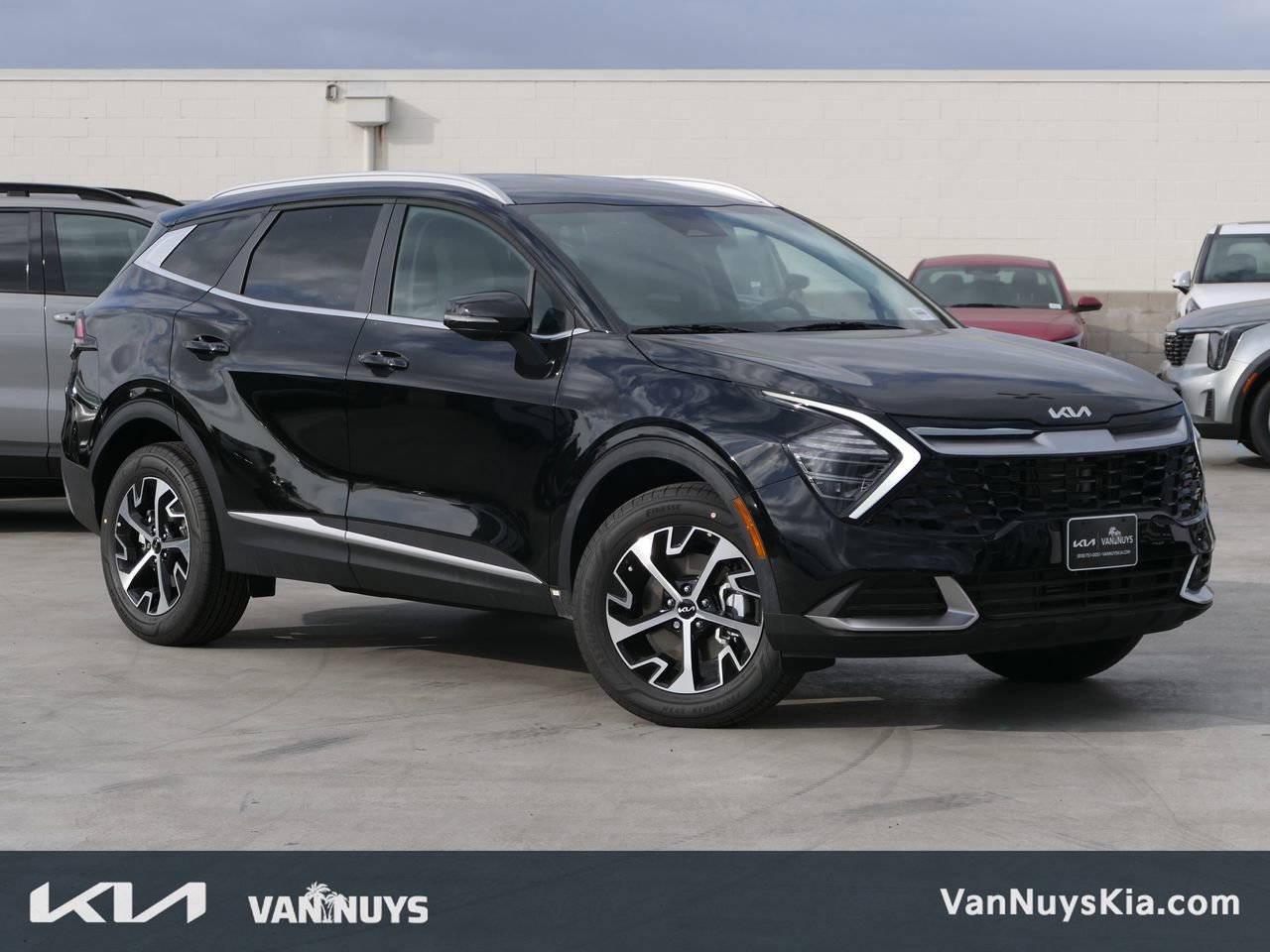 New 2025 Kia Sportage EX