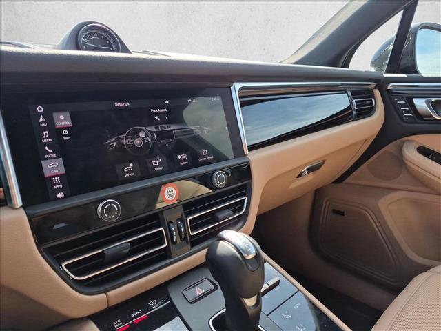 Used 2024 Porsche Macan Turbo AWD/4WD image 12