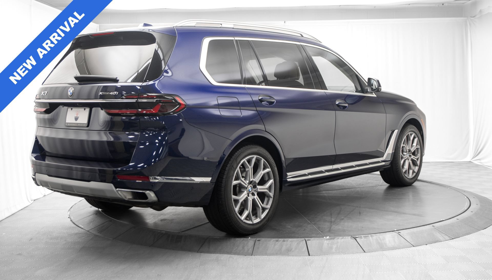 Used 2024 BMW X7 xDrive40i w/ Climate Comfort Package AWD/4WD image 3