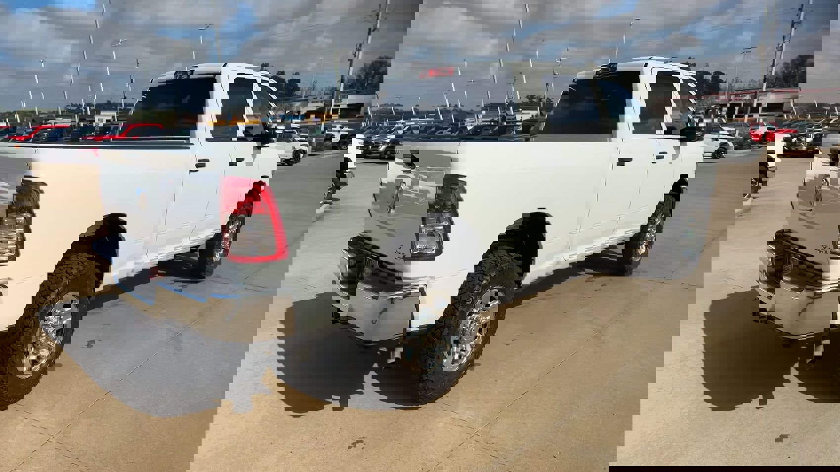 Used 2024 RAM 2500 Tradesman w/ Chrome Appearance Group image 8