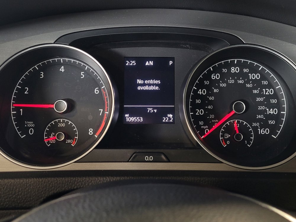 Used 2017 Volkswagen Golf S image 23