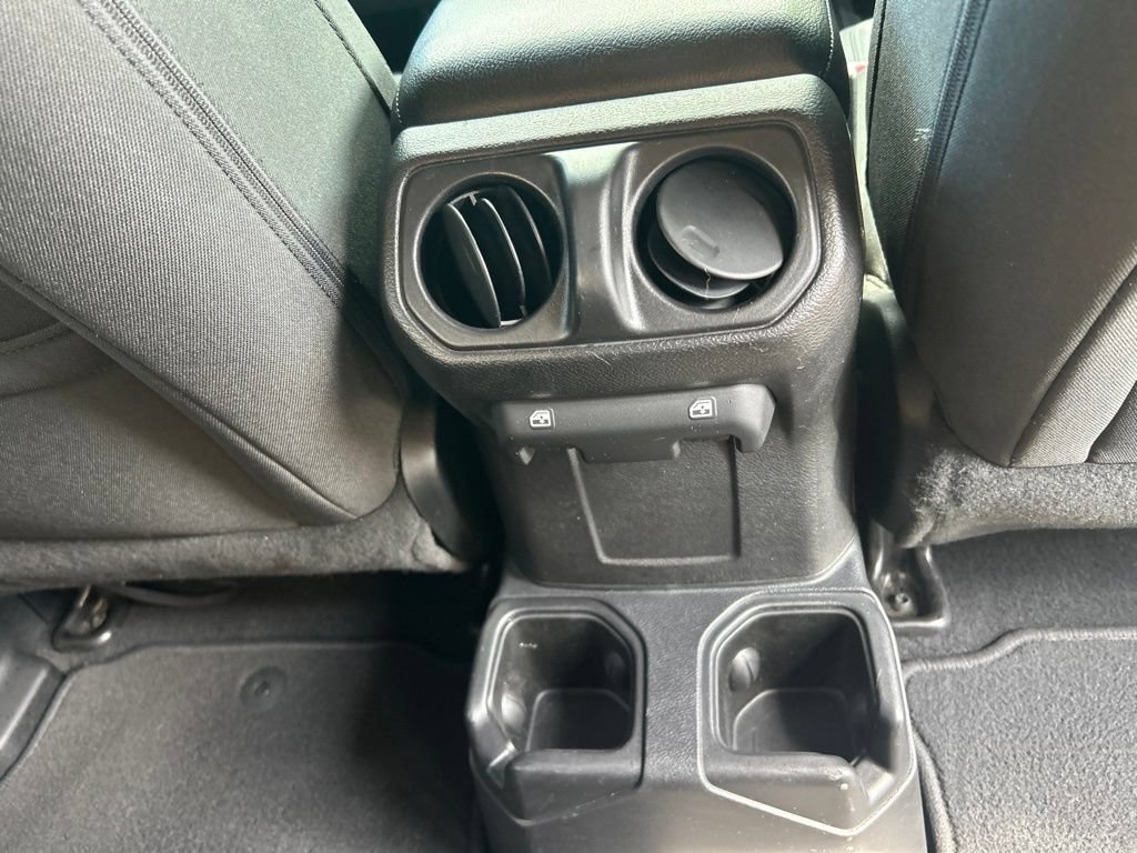 Used 2019 Jeep Wrangler Unlimited Sport S AWD/4WD image 28