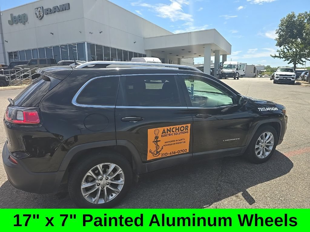 Used 2019 Jeep Cherokee Latitude w/ Popular Appearance Group FWD image 4