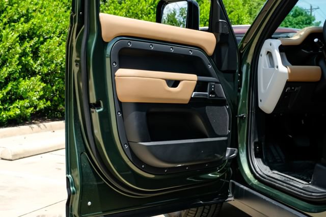 New 2026 Land Rover Defender 110 X-Dynamic SE AWD/4WD image 47