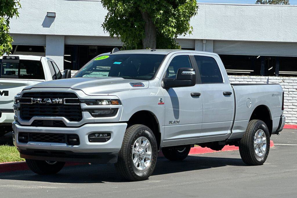 New 2026 RAM 2500 Big Horn AWD/4WD image 8