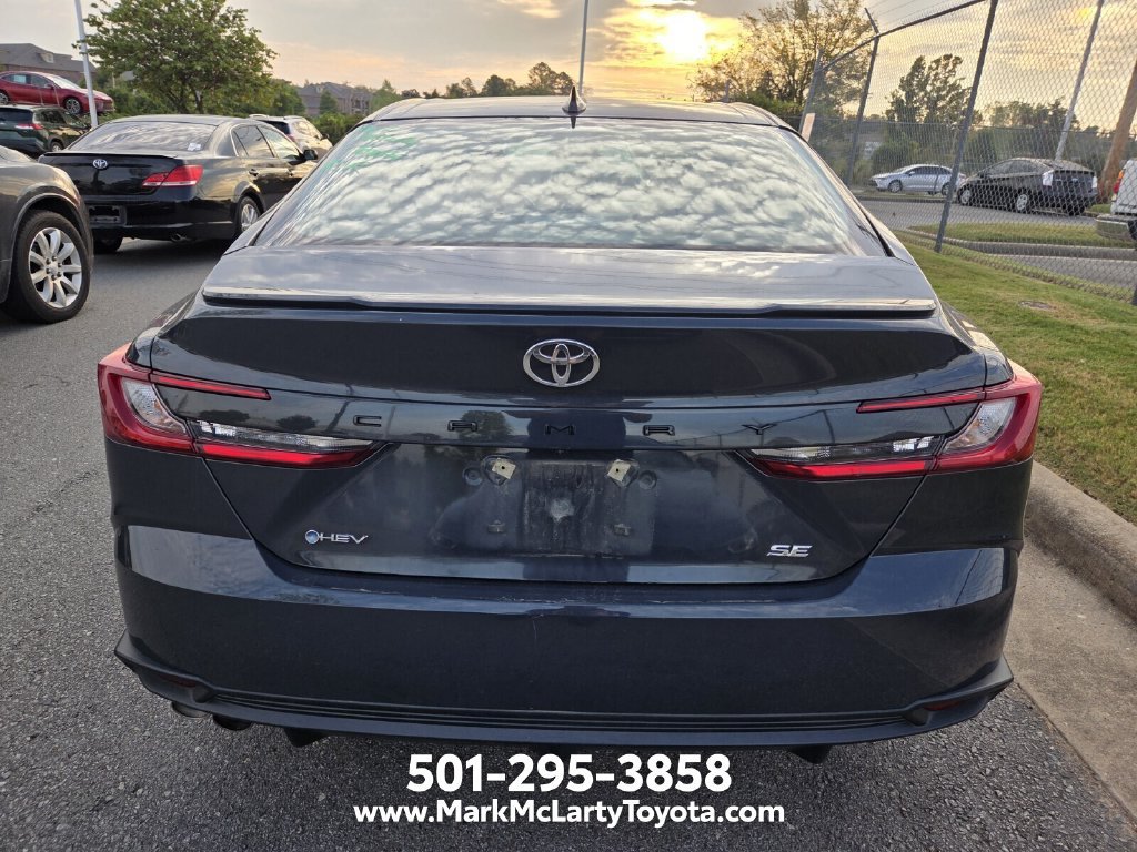 Used 2025 Toyota Camry SE FWD image 4